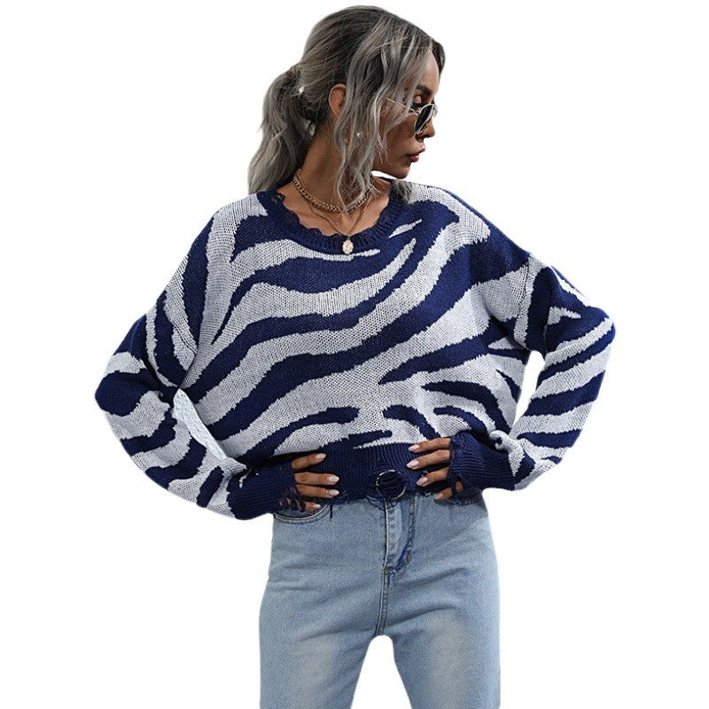 Damer Oversized Stickad Tröja med modernt Zebra-design och vid skärning Mirla-Eva Jonsson