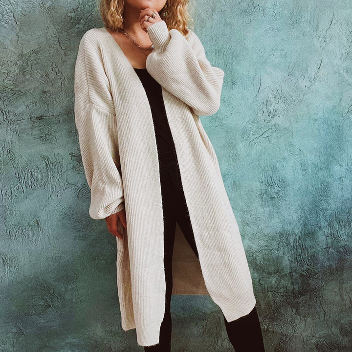 Damer Oversized Stickad jacka med djup V-hals och avslappnad passform Eva Jonsson-Eva Jonsson