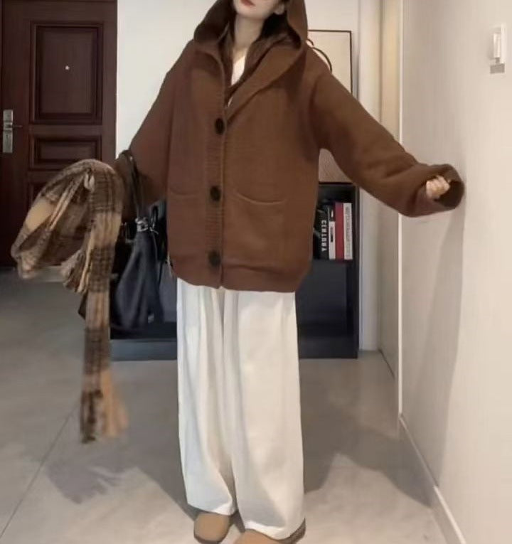 Damer Oversized Stickad jacka med stora knappar och avslappnad skärning Mirla-Eva Jonsson
