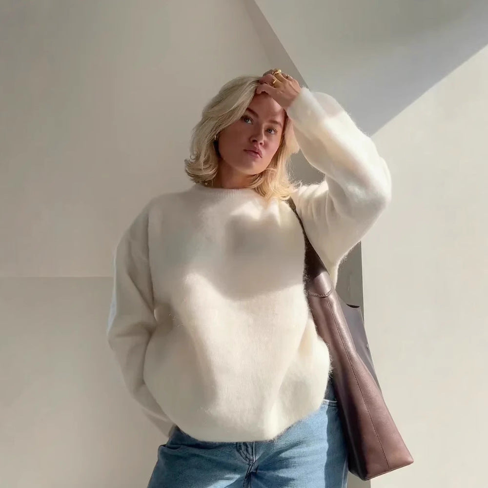 Damer Oversized Stickad tröja i mjukt material med rundad halsringning och lös passform Mirla-Eva Jonsson