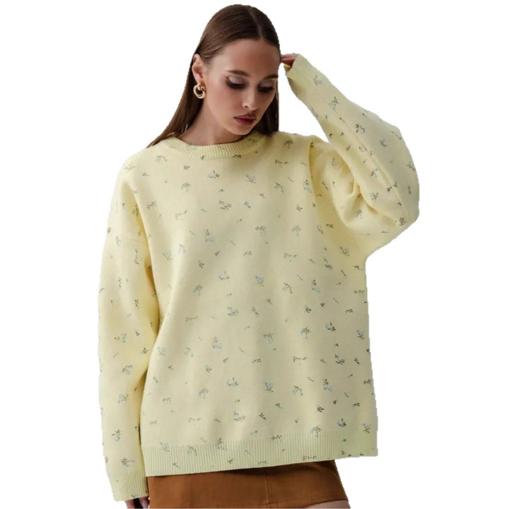 Damer Oversized Stickad tröja med blommiga accenter och lös passform Mirla-Eva Jonsson