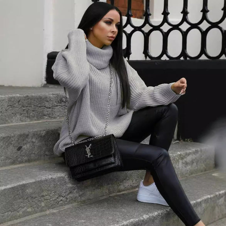 Damer Oversized Stickad tröja med hög krage och modern skärning Eva Jonsson-Eva Jonsson