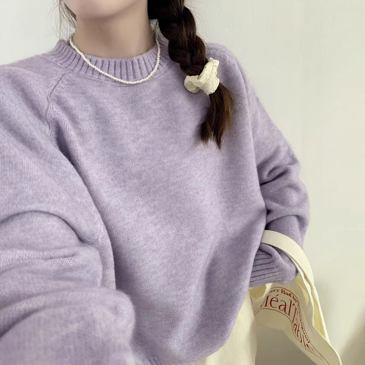 Damer Oversized Stickad tröja med vid skärning och mjukt flödande material Mirla-Eva Jonsson