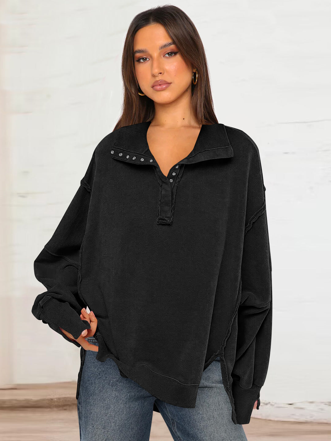 Damer Oversized Sweatshirt med modernt krage och distressed detaljer Mirla-Eva Jonsson