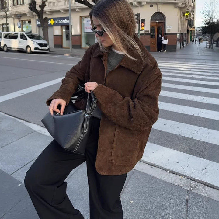 Damer Oversized Teddyjacka med knappstängning och stora fickor Mirla-Eva Jonsson