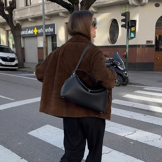 Damer Oversized Teddyjacka med knappstängning och stora fickor Mirla-Eva Jonsson