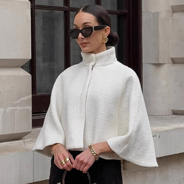 Damer Oversized Ullcape med hög krage och knapppdetail Eva Jonsson-Eva Jonsson