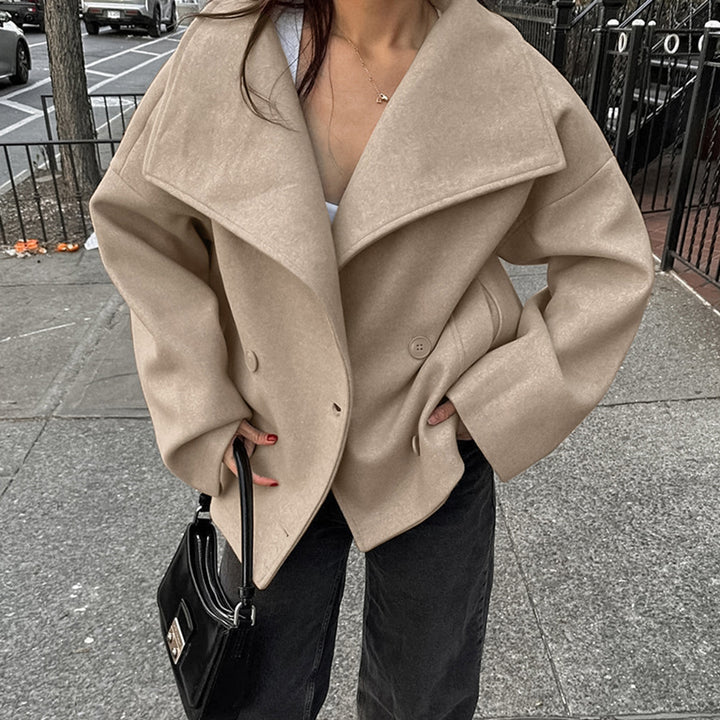 Damer Oversized Ulljacka med breda slag Mirla-Eva Jonsson