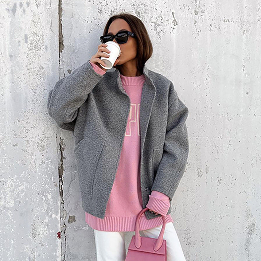 Damer Oversized Ulljacka med dold knäppning och praktiska fickor Mirla-Eva Jonsson