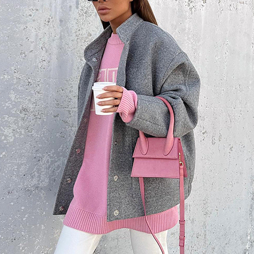 Damer Oversized Ulljacka med dold knäppning och praktiska fickor Mirla-Eva Jonsson