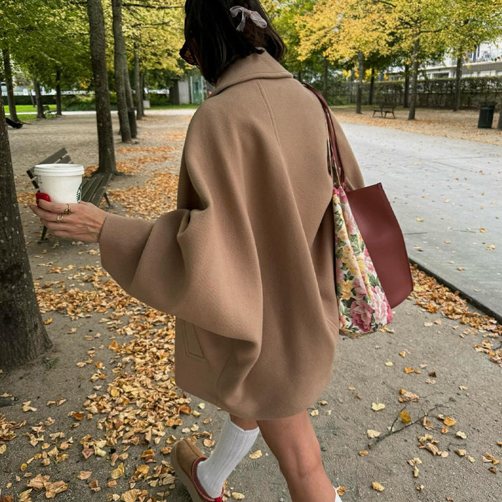 Damer Oversized Ulljacka med genomgående knapplås och praktiska fickor Mirla-Eva Jonsson