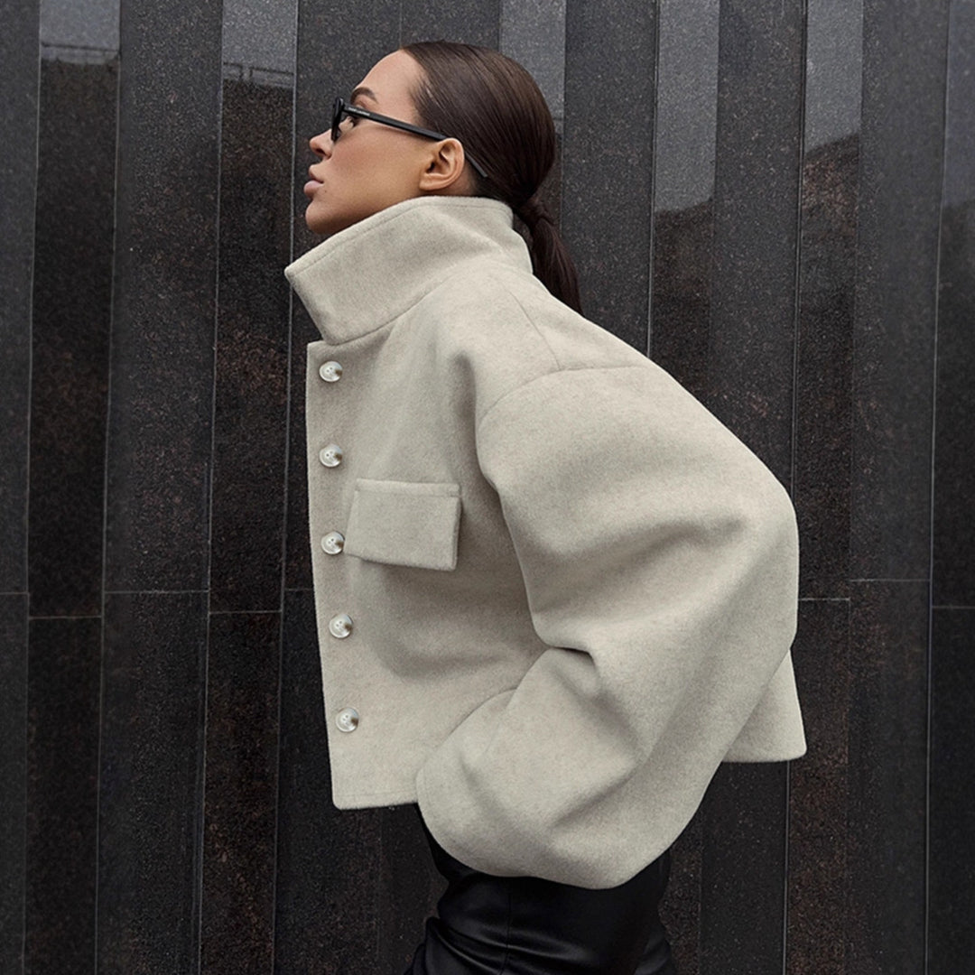 Damer Oversized Ulljacka med knapplist och praktiska fickor Mirla-Eva Jonsson