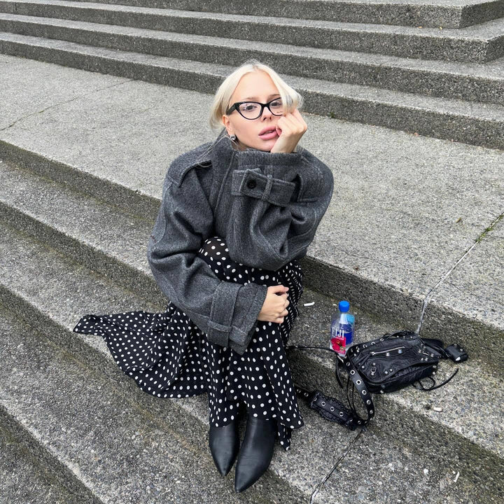 Damer Oversized Ulljacka med modern skärning och praktiska fickor Mirla-Eva Jonsson