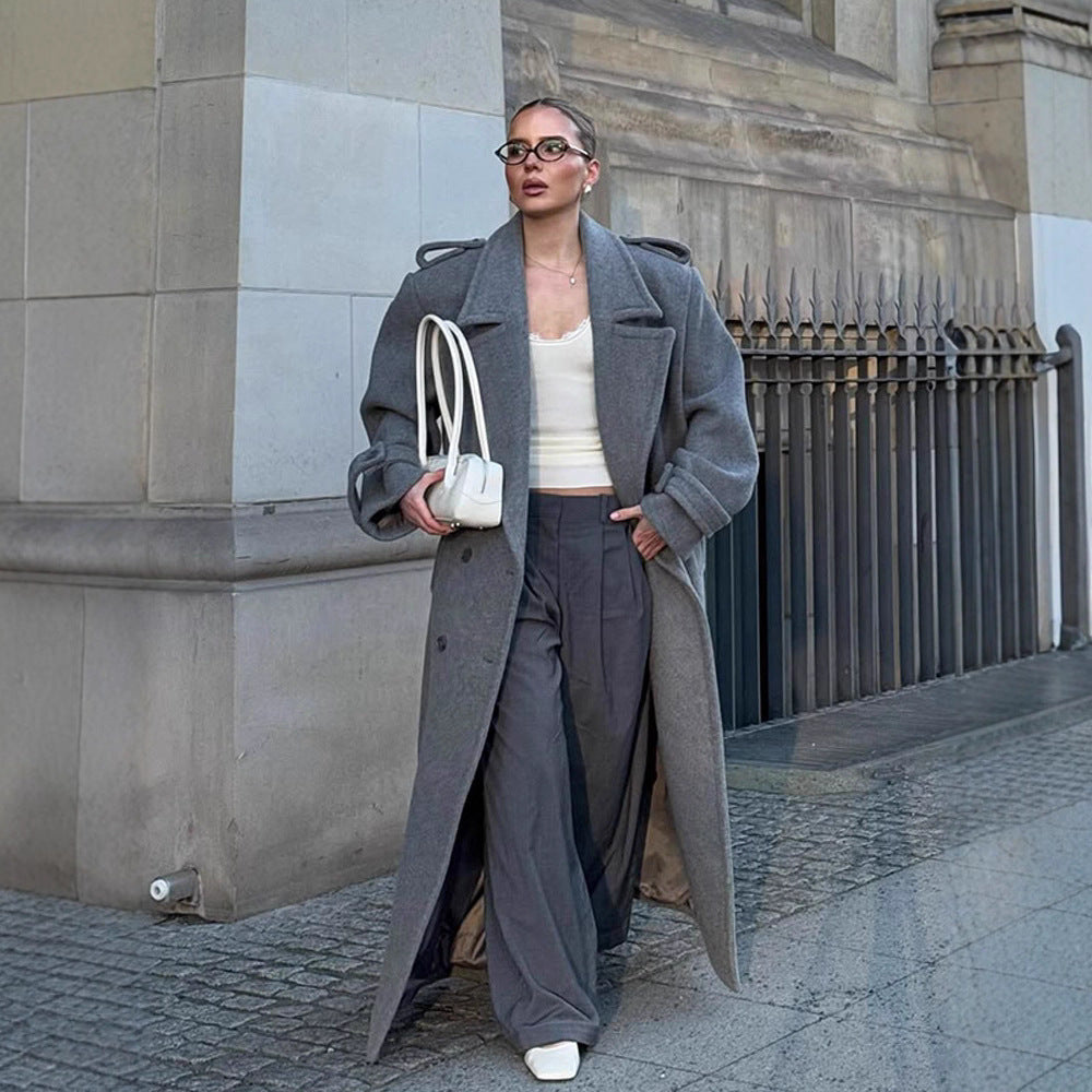 Damer Oversized Ullkappa med dekorativa knappryck Mirla-Eva Jonsson