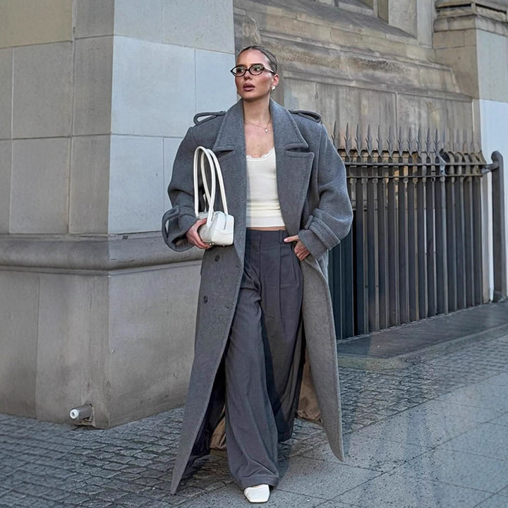 Damer Oversized Ullkappa med dekorativa knappryck Mirla-Eva Jonsson