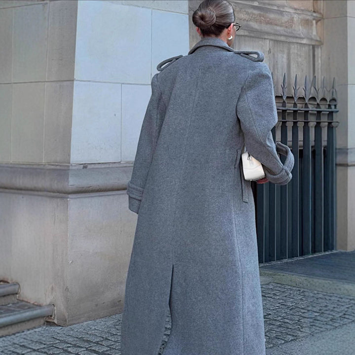 Damer Oversized Ullkappa med dekorativa knappryck Mirla-Eva Jonsson