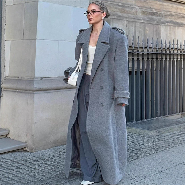 Damer Oversized Ullkappa med dekorativa knappryck Mirla-Eva Jonsson