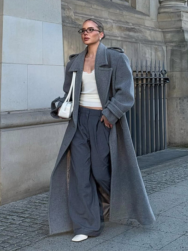 Damer Oversized Ullkappa med dekorativa knappryck Mirla-Eva Jonsson