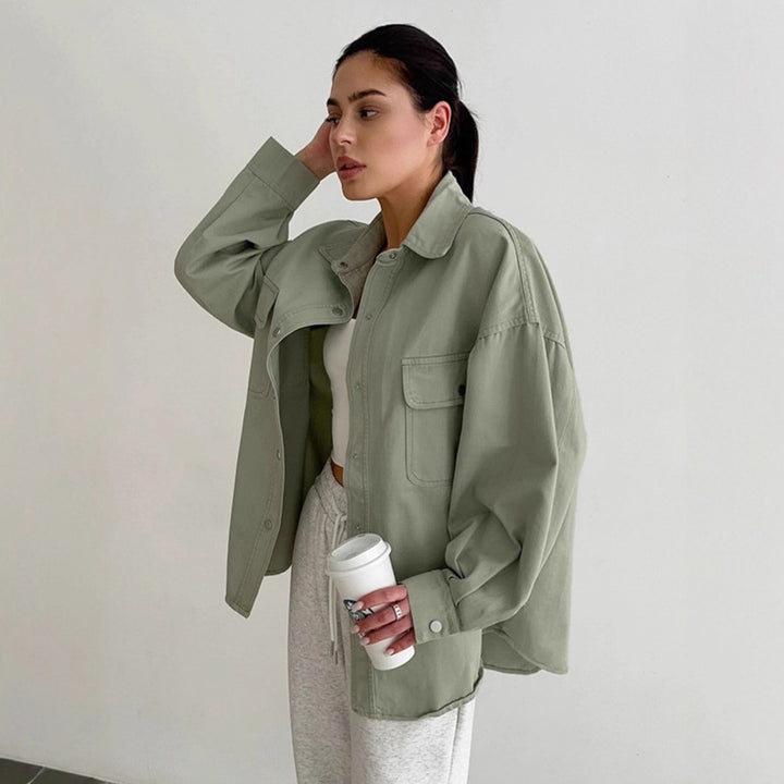 Damer Oversized Utility-Skjortjacka med praktiska fickor och avslappnad passform Mirla-Eva Jonsson