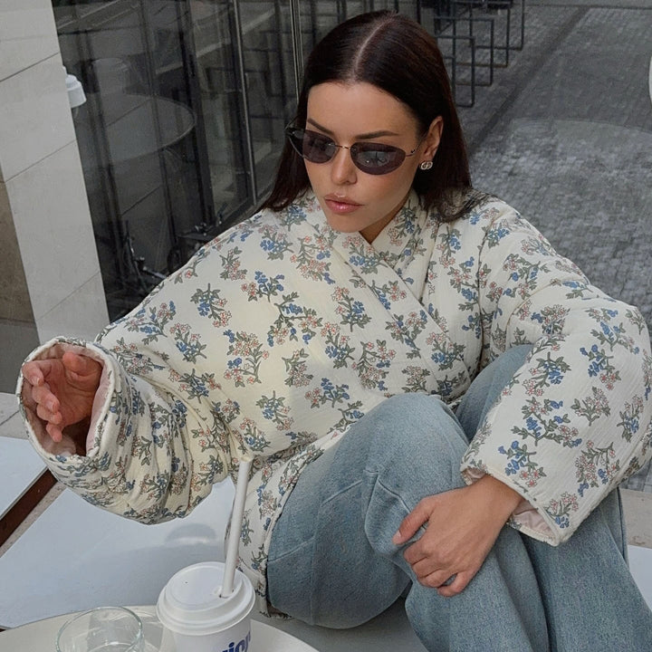 Damer Patchwork Steppjacka med blommönster Mirla-Eva Jonsson