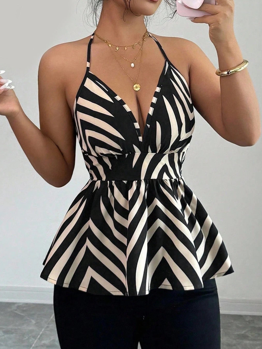 Damer Peplum-top med dekorativ V-ringning Mirla-Eva Jonsson