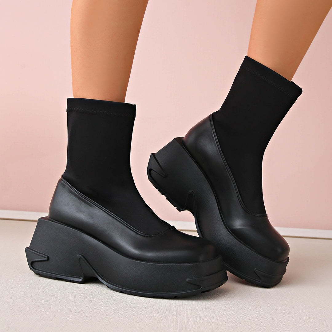 Damer Plattform-sneakers med eleganta strumpdesign och halkfri sula Mirla-Eva Jonsson