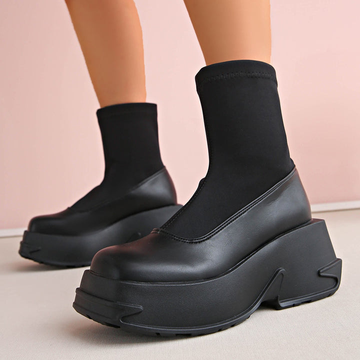 Damer Plattform-sneakers med eleganta strumpdesign och halkfri sula Mirla-Eva Jonsson