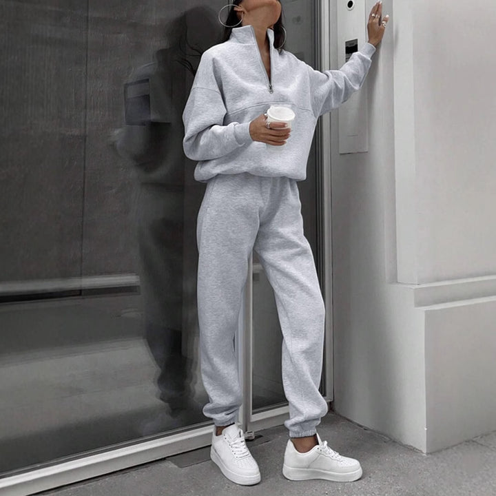 Damer Premium hooded sweat suit med hög krage Mirla-Eva Jonsson