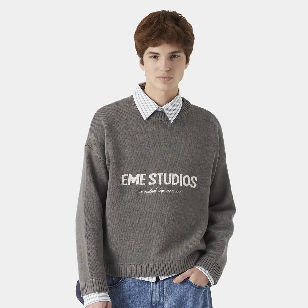 Damer Relaxed Fit Stickad tröja med rund halsringning och logotryck Mirla-Eva Jonsson