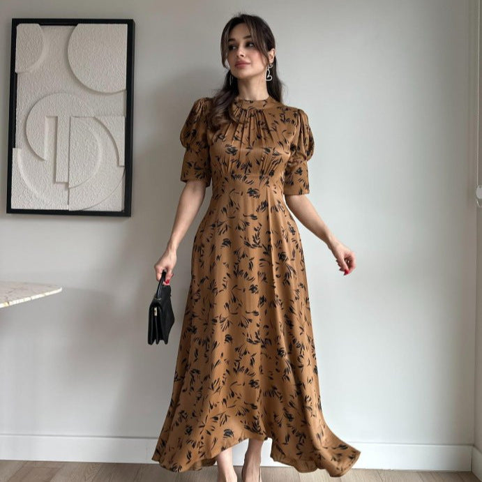 Damer Romantisk Maxiklänning med Volangdetaljer och Blommönster Mirla-Eva Jonsson