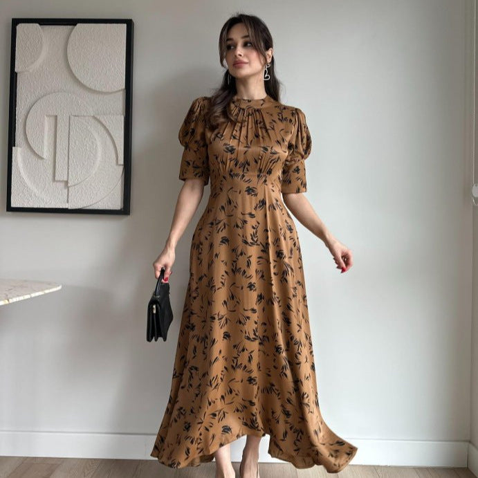 Damer Romantisk Maxiklänning med Volangdetaljer och Blommönster Mirla-Eva Jonsson
