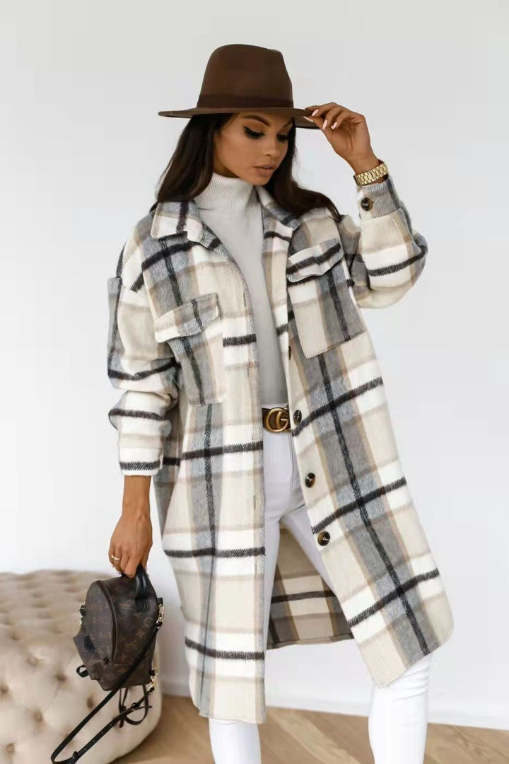 Damer Rutig Oversized-Skjorta Kappa med Praktiska Fickor Mirla-Eva Jonsson