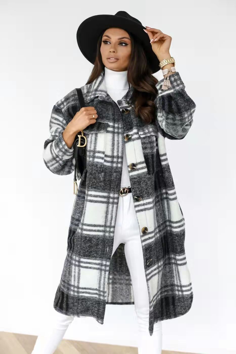 Damer Rutig Oversized-Skjorta Kappa med Praktiska Fickor Mirla-Eva Jonsson
