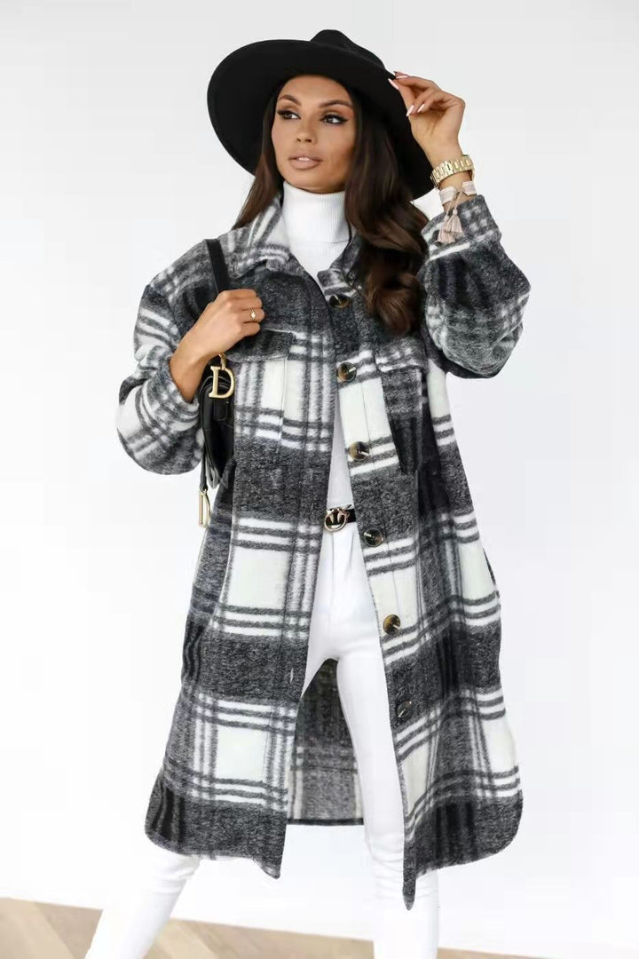 Damer Rutig Oversized-Skjorta Kappa med Praktiska Fickor Mirla-Eva Jonsson