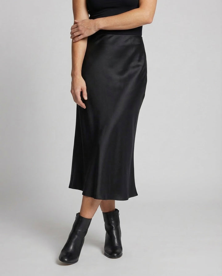Damer Satin Sliprock Maxi-Eva Jonsson