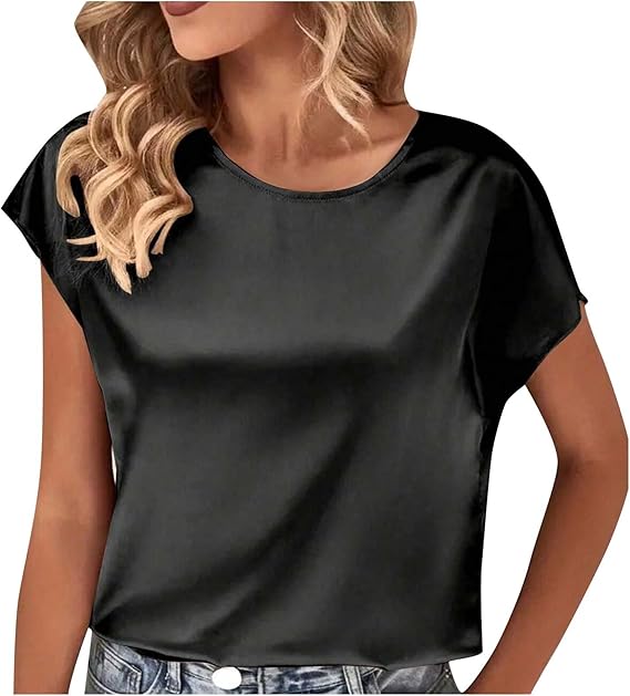 Damer Satin T-shirt med Elegant Vattenfallsutskärning och Enkla Detaljer Mirla-Eva Jonsson