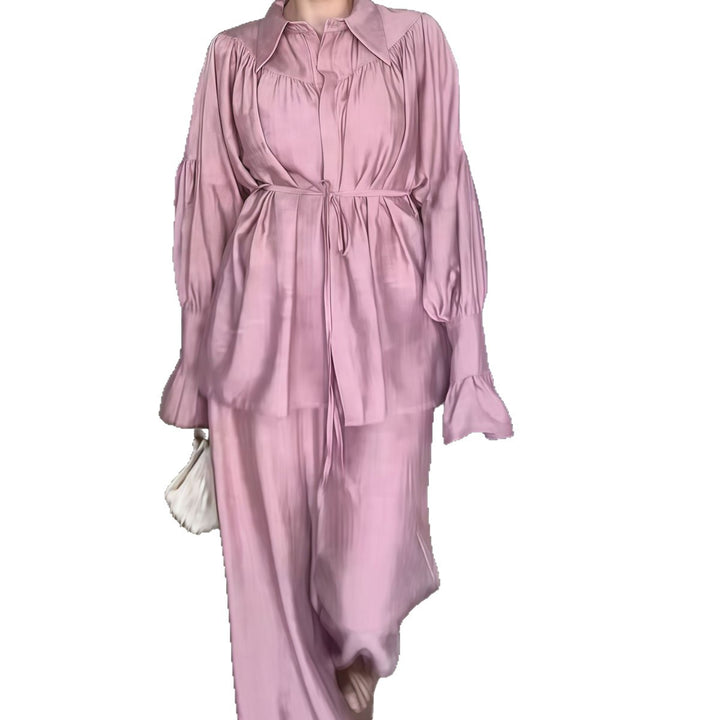 Damer Snygg blus och vida byxor i elegant stil Mirla-Eva Jonsson