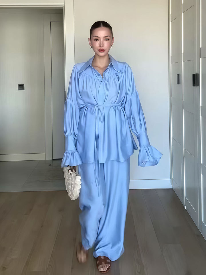 Damer Snygg blus och vida byxor i elegant stil Mirla-Eva Jonsson