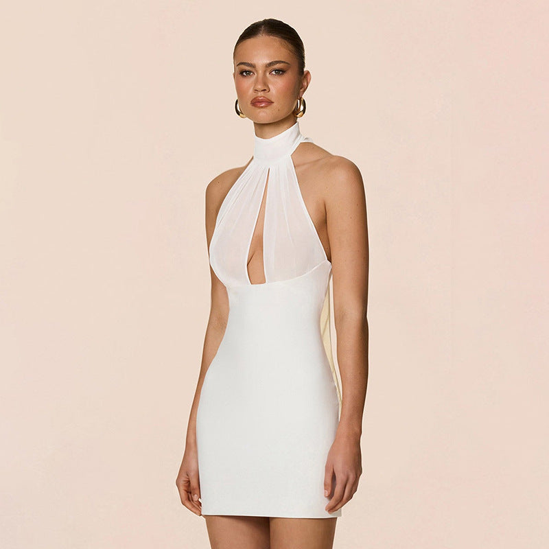 Damer Snyggt Miniklänning med hög krage och eleganta Cut-Outs Mirla-Eva Jonsson