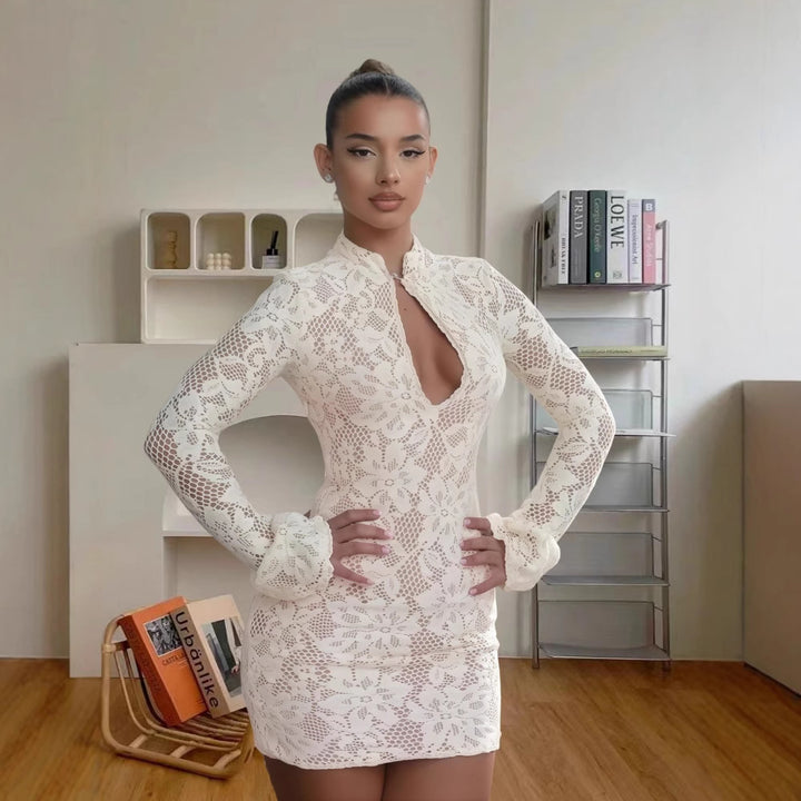 Damer Spets Miniklänning med djup V-ringning och transparent design Eva Jonsson-Eva Jonsson