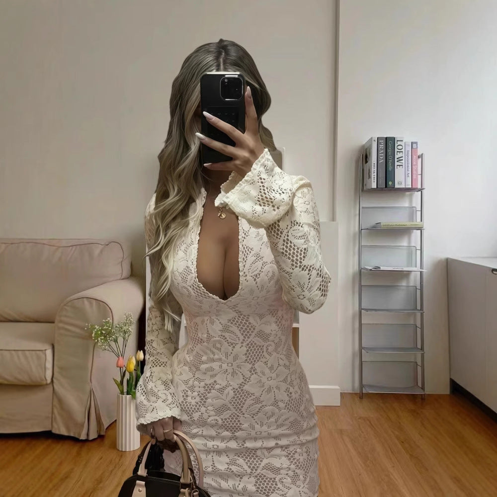 Damer Spets Miniklänning med djup V-ringning och transparent design Eva Jonsson-Eva Jonsson