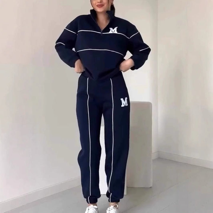 Damer Sportig Fritidsdress med hög krage och kontrastsömmar Mirla-Eva Jonsson