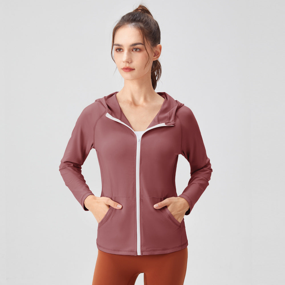 Damer Sportig Hoodiejacka med Lätt Material och Praktiska Fickor Mirla-Eva Jonsson