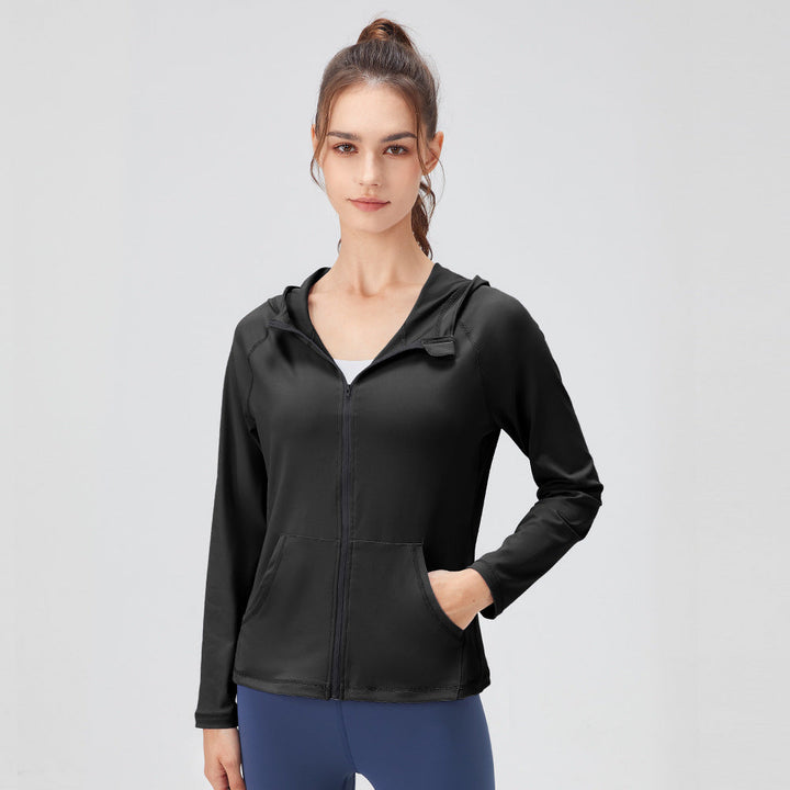 Damer Sportig Hoodiejacka med Lätt Material och Praktiska Fickor Mirla-Eva Jonsson
