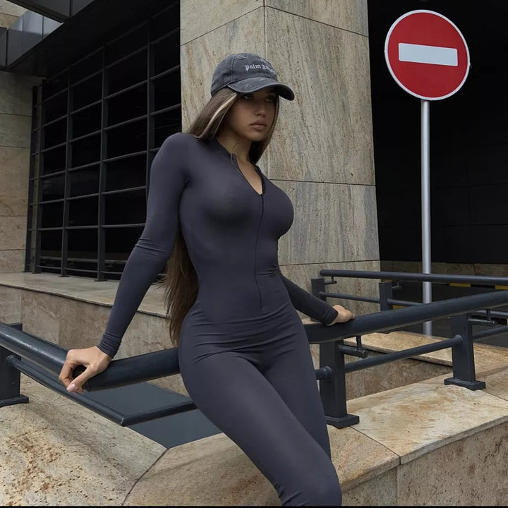 Damer Sportig Jumpsuit med dragkedja och figurnära snitt Mirla-Eva Jonsson