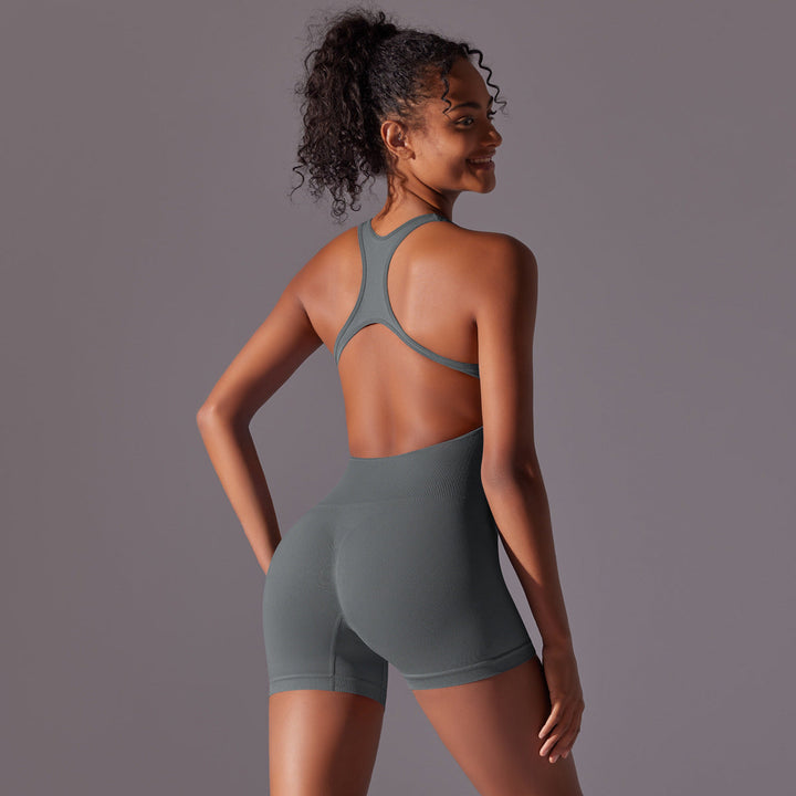 Damer Sportig Kort Jumpsuit med Innovativt Racerback-Design och Andningsbara Material Mirla-Eva Jonsson