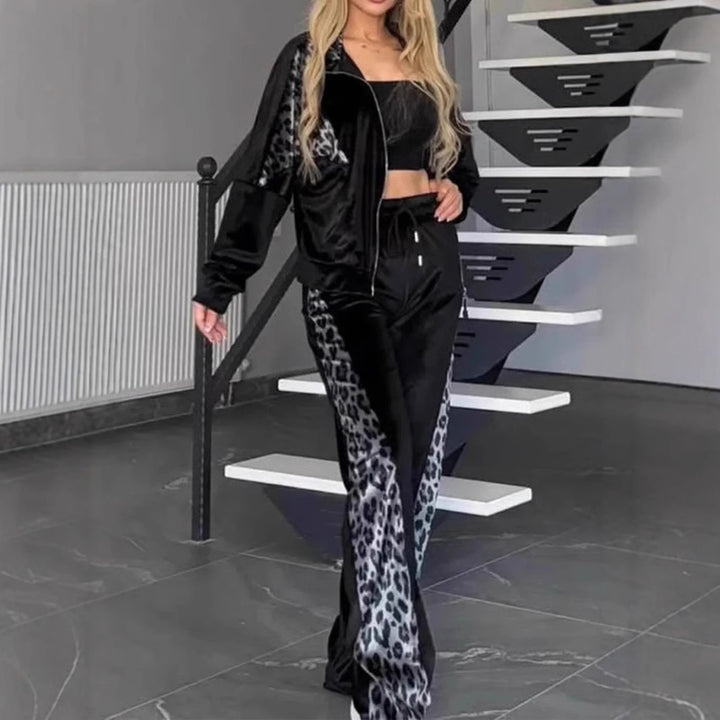 Damer Sportig Lounge-set med elegant leopardmönster Mirla-Eva Jonsson