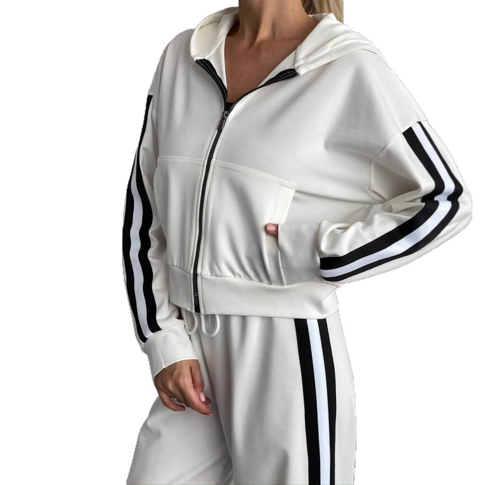 Damer Sportig huvtröja med elegant snitt av Mirla-Eva Jonsson