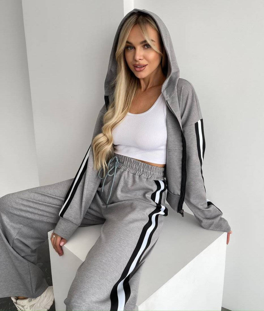 Damer Sportig huvtröja med elegant snitt av Mirla-Eva Jonsson
