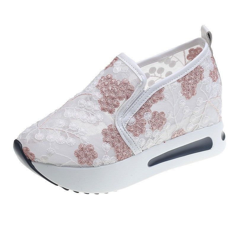 Damer Sportiga Slip-On Sneakers med florala broderier Mirla-Eva Jonsson